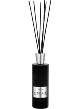 Laden Sie das Bild in den Galerie-Viewer, LINARI ONICE Diffusor Raumduft 500ml mit Kapillarstäbchen Set